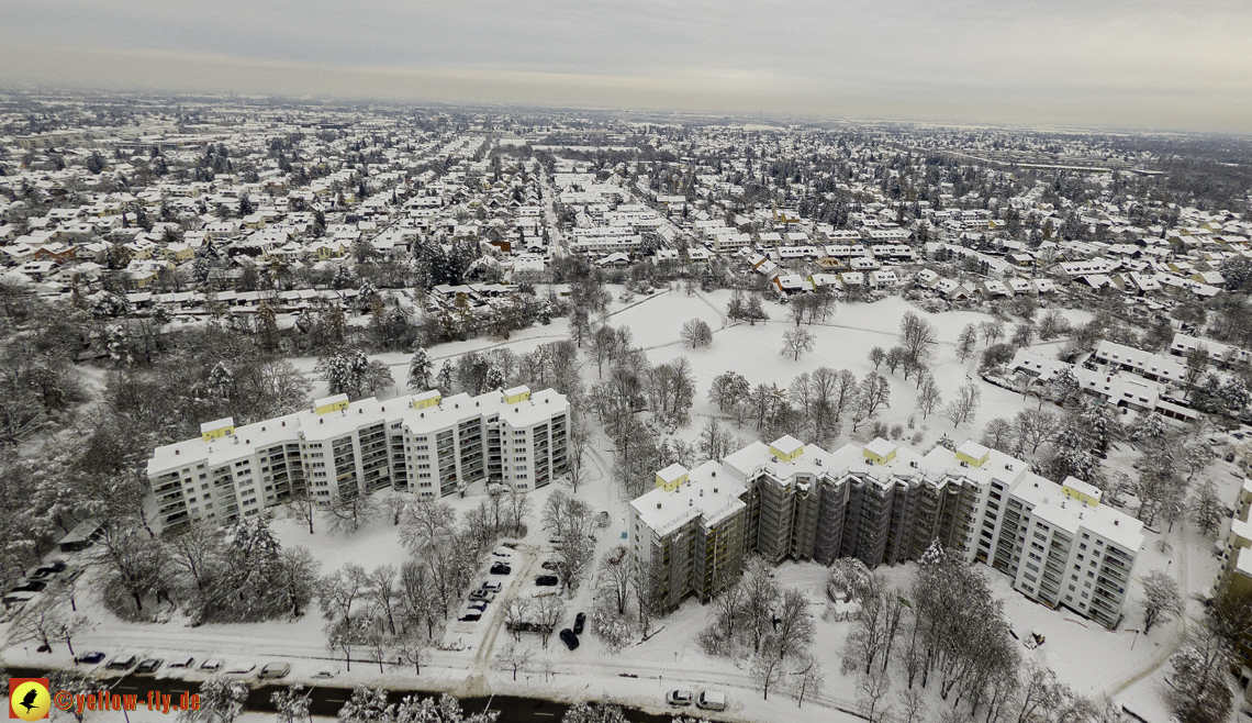 04.12.2021 - Karl-Marx-Ring und Marx-Zentrum in Neuperlach